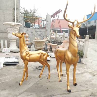 玻璃钢几何鹿雕塑 户外园林中的抽象艺术之美